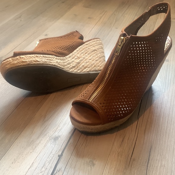 BRASH Wedge Shoes - Picture 4 of 8